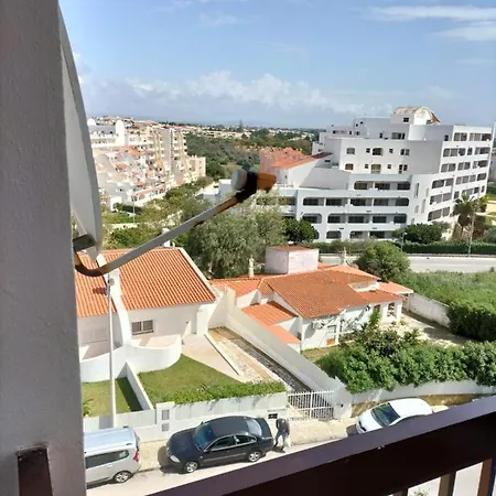 Maria Do Ceu Magna Αλμπουφέιρα